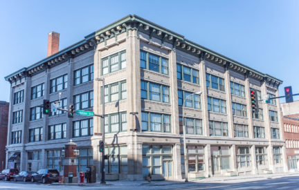 Located In The Old Garment District, The Four Story Opera House Lofts Building Was Built In 1912 As The Coates Broadway Hotel And Historically Renovated In 2000 To Satisfy An Array Of Unique, Urban Lifestyles.