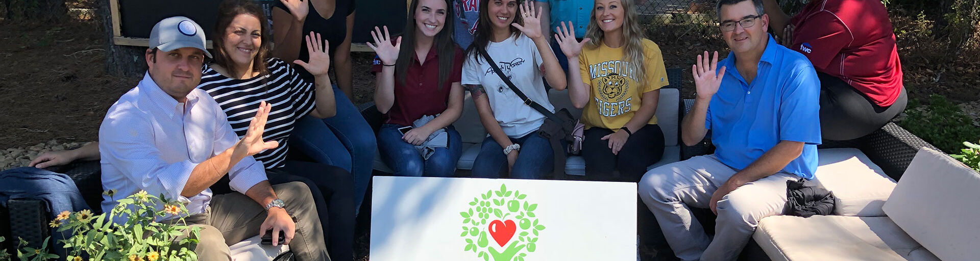JES Holdings and affiliate company employees from our Atlanta, Georgia office spent an afternoon volunteering at Open Hand Atlanta.